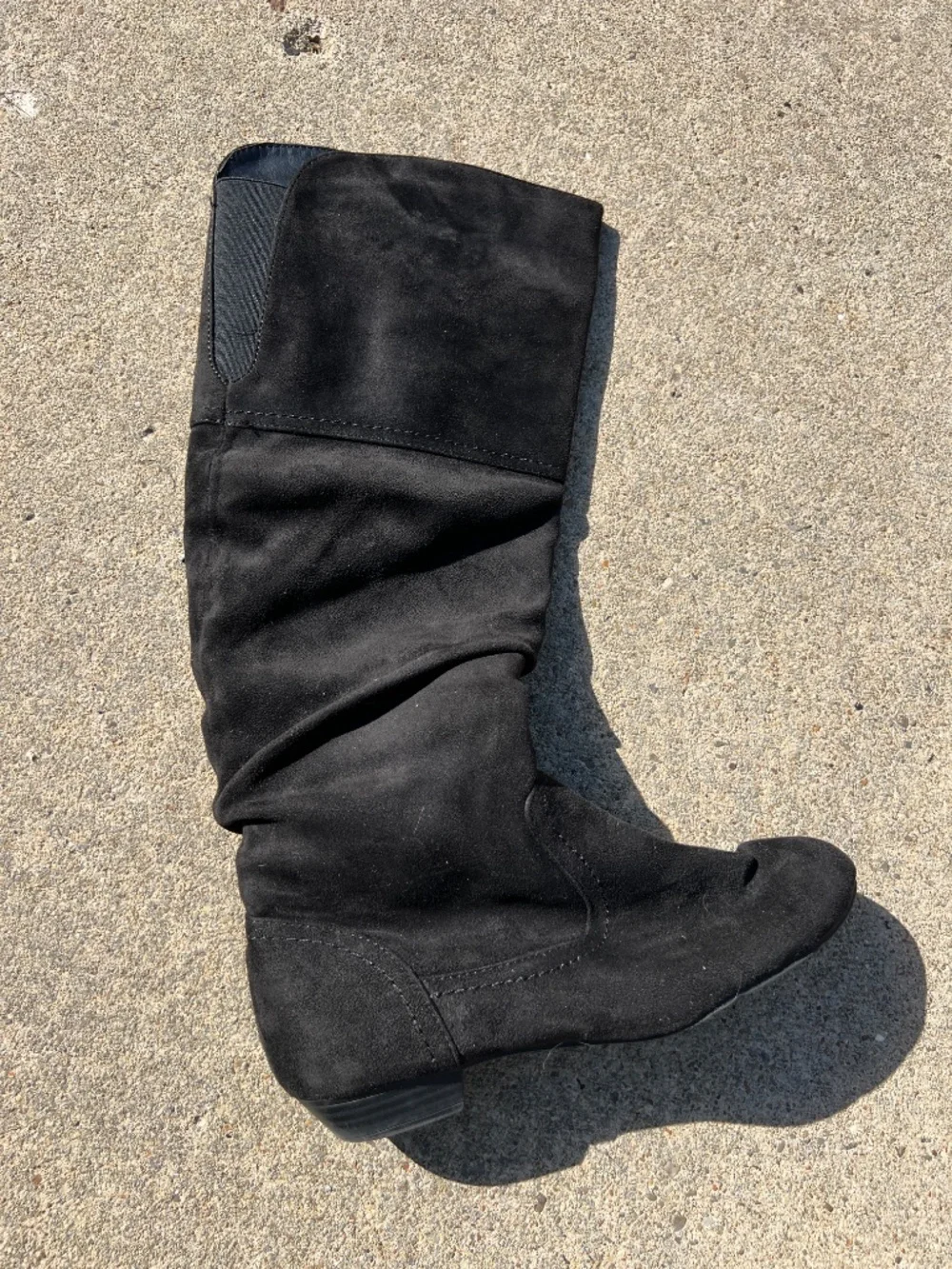 Women’s Black Knee High Boots (Size 7W)